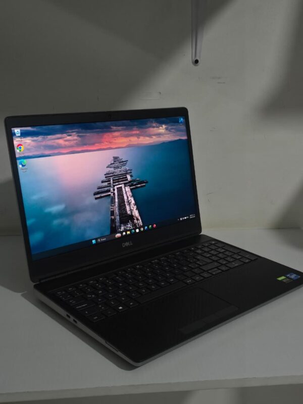 WhatsApp Image 2026-05-04 at 9.04.59 PM (1) Laptop Dell Precision 7560