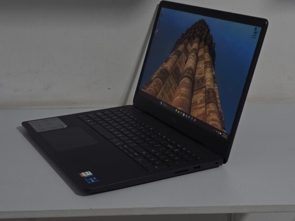 WhatsApp Image 2026-07-07 at 7.57.53 PM (1) Laptop Dell Inspiron 15 3501 | 11va Gen + Pantalla Táctil 15.6"